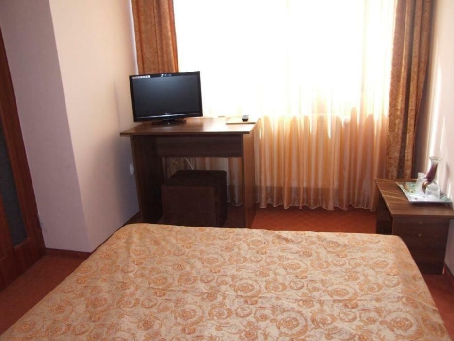 Plaisir Hotell Ploieşti Rum bild